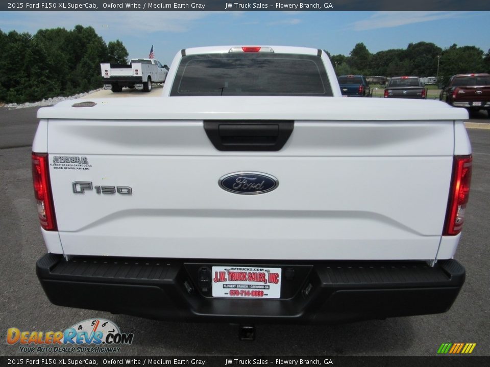 2015 Ford F150 XL SuperCab Oxford White / Medium Earth Gray Photo #4