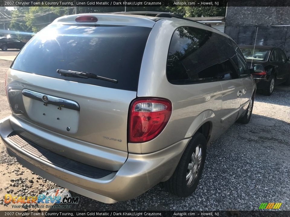 2007 Chrysler Town & Country Touring Linen Gold Metallic / Dark Khaki/Light Graystone Photo #6