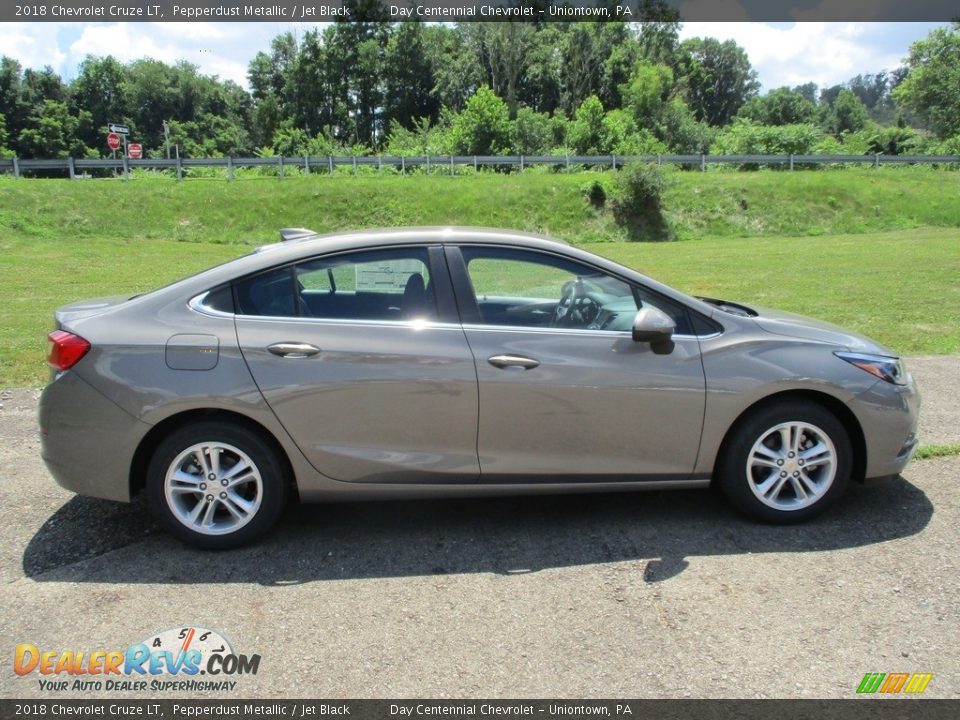 2018 Chevrolet Cruze LT Pepperdust Metallic / Jet Black Photo #2