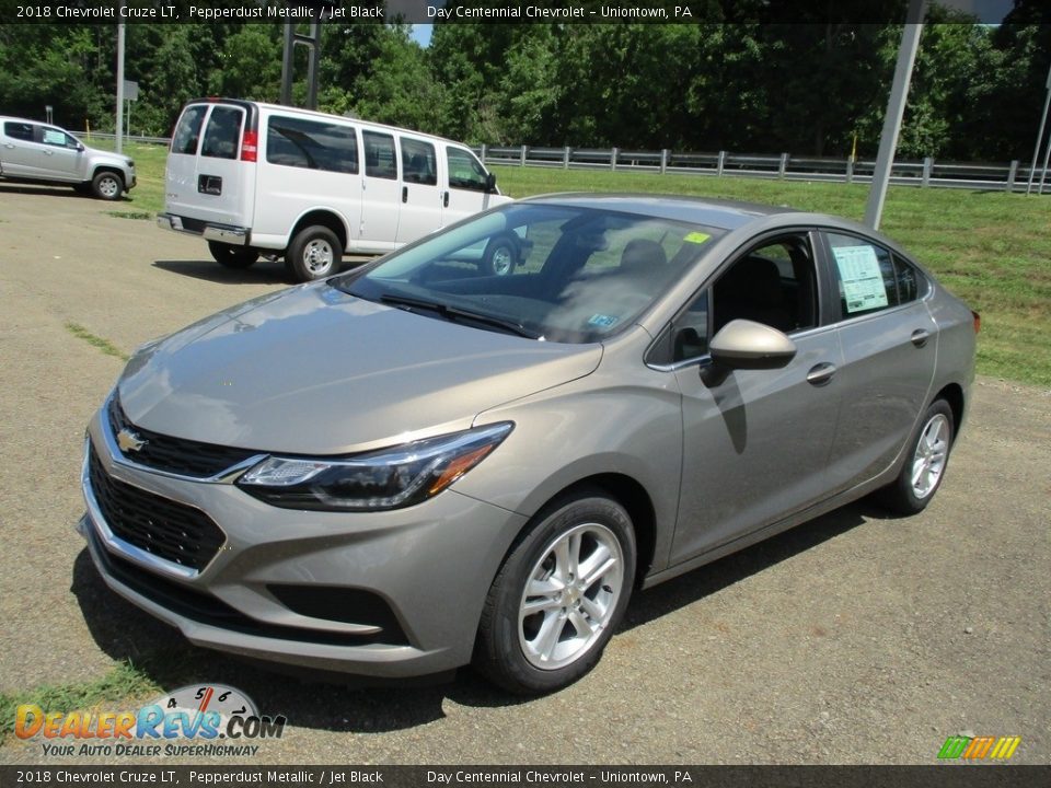 2018 Chevrolet Cruze LT Pepperdust Metallic / Jet Black Photo #4