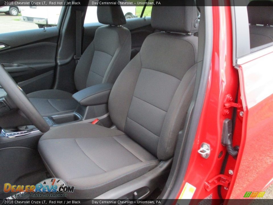 2018 Chevrolet Cruze LT Red Hot / Jet Black Photo #11