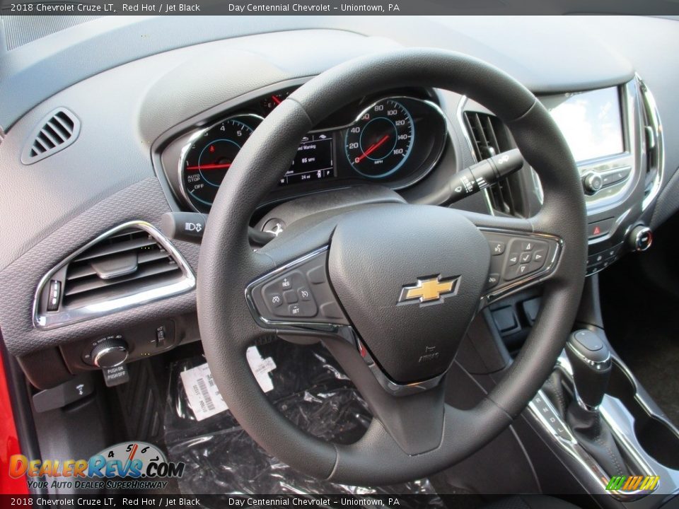 2018 Chevrolet Cruze LT Red Hot / Jet Black Photo #13