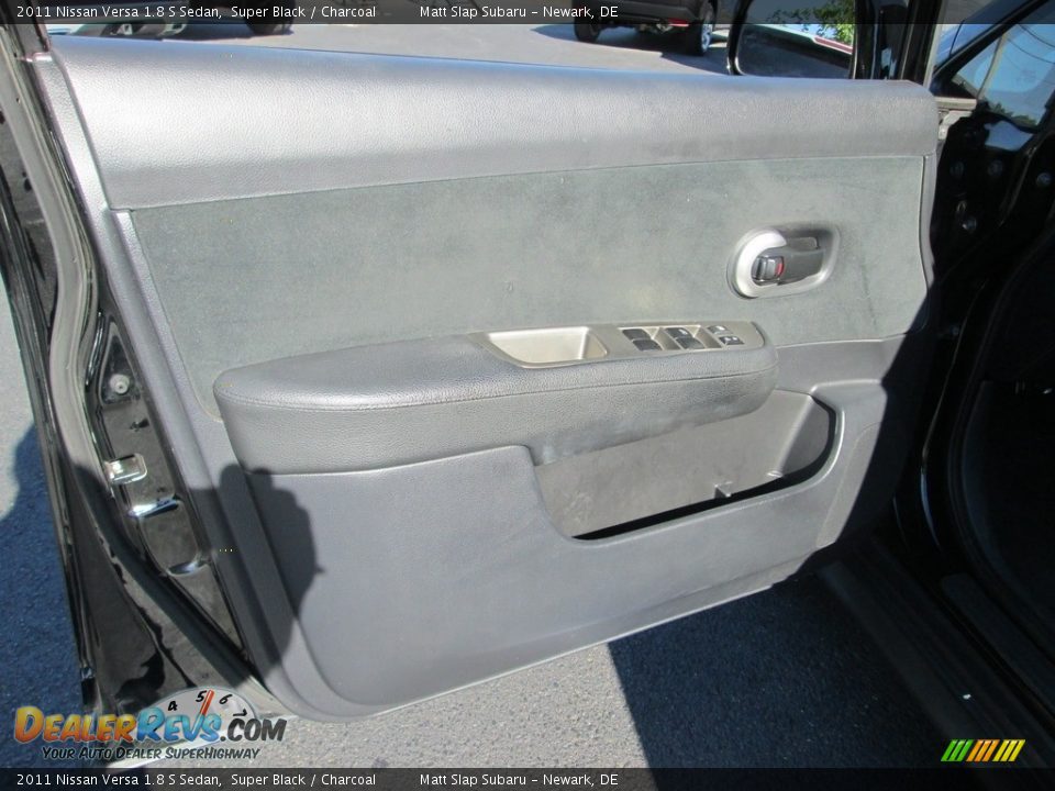 2011 Nissan Versa 1.8 S Sedan Super Black / Charcoal Photo #13