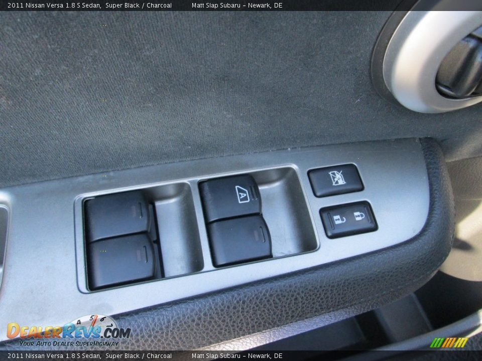 2011 Nissan Versa 1.8 S Sedan Super Black / Charcoal Photo #14