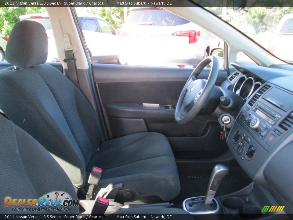 2011 Nissan Versa 1.8 S Sedan Super Black / Charcoal Photo #16