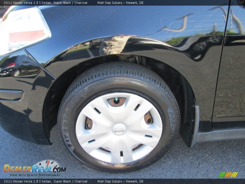 2011 Nissan Versa 1.8 S Sedan Super Black / Charcoal Photo #21