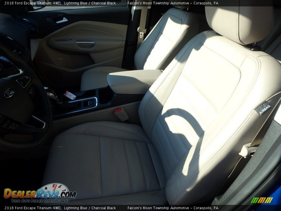 2018 Ford Escape Titanium 4WD Lightning Blue / Charcoal Black Photo #15