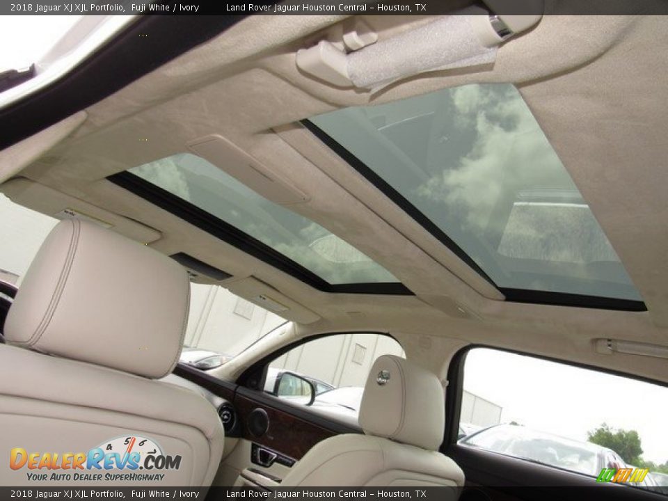 2018 Jaguar XJ XJL Portfolio Fuji White / Ivory Photo #16