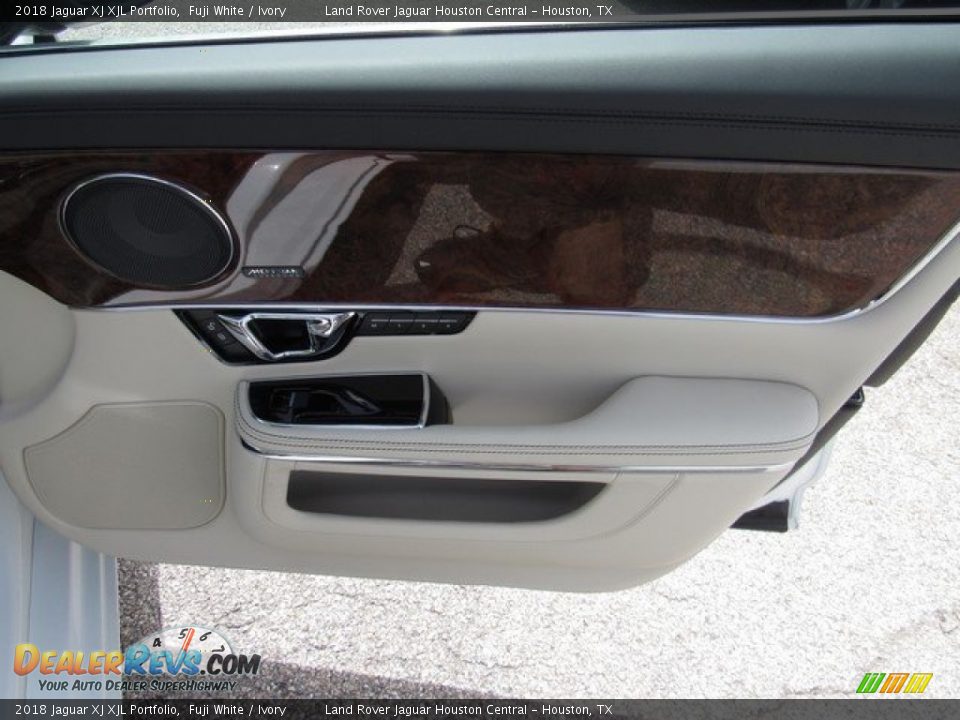 2018 Jaguar XJ XJL Portfolio Fuji White / Ivory Photo #21