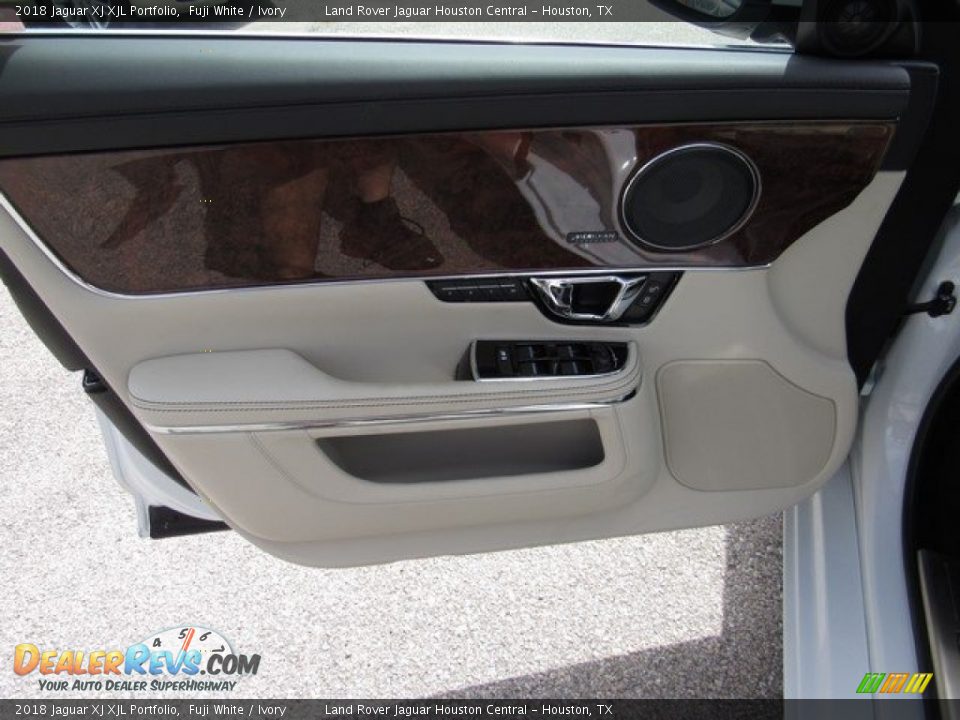 2018 Jaguar XJ XJL Portfolio Fuji White / Ivory Photo #24