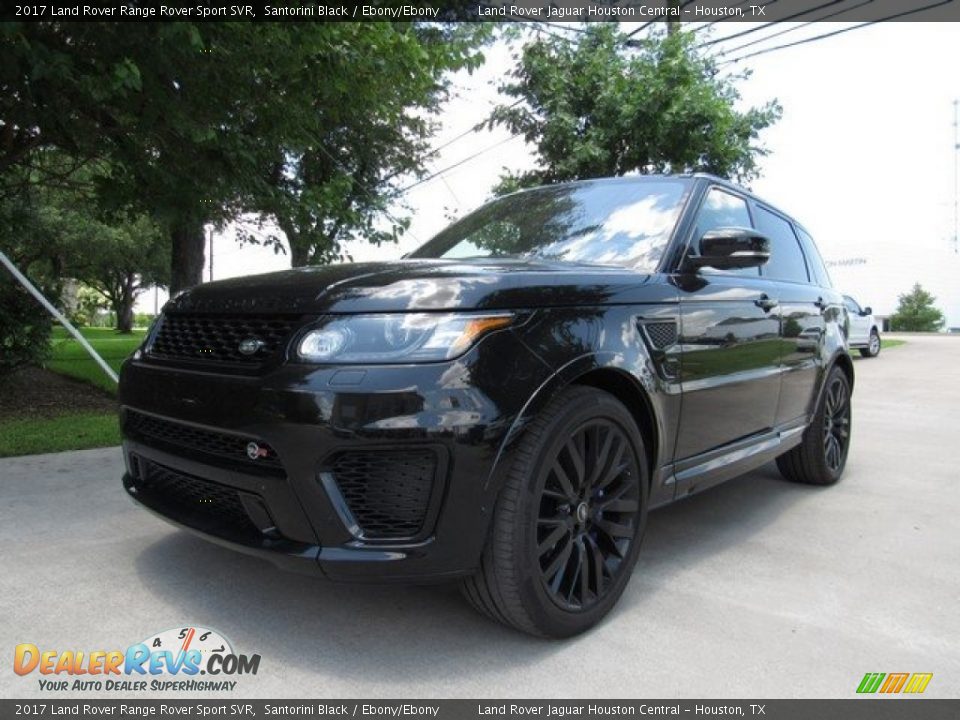 Front 3/4 View of 2017 Land Rover Range Rover Sport SVR Photo #9