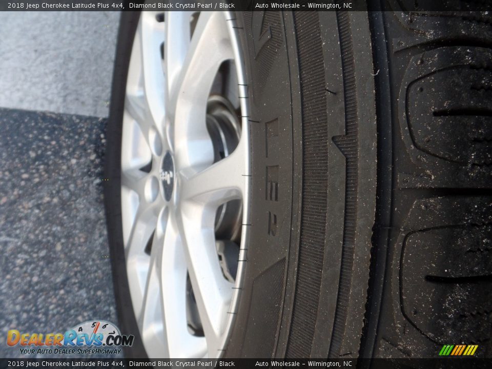 2018 Jeep Cherokee Latitude Plus 4x4 Diamond Black Crystal Pearl / Black Photo #8