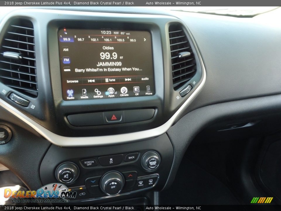 2018 Jeep Cherokee Latitude Plus 4x4 Diamond Black Crystal Pearl / Black Photo #17
