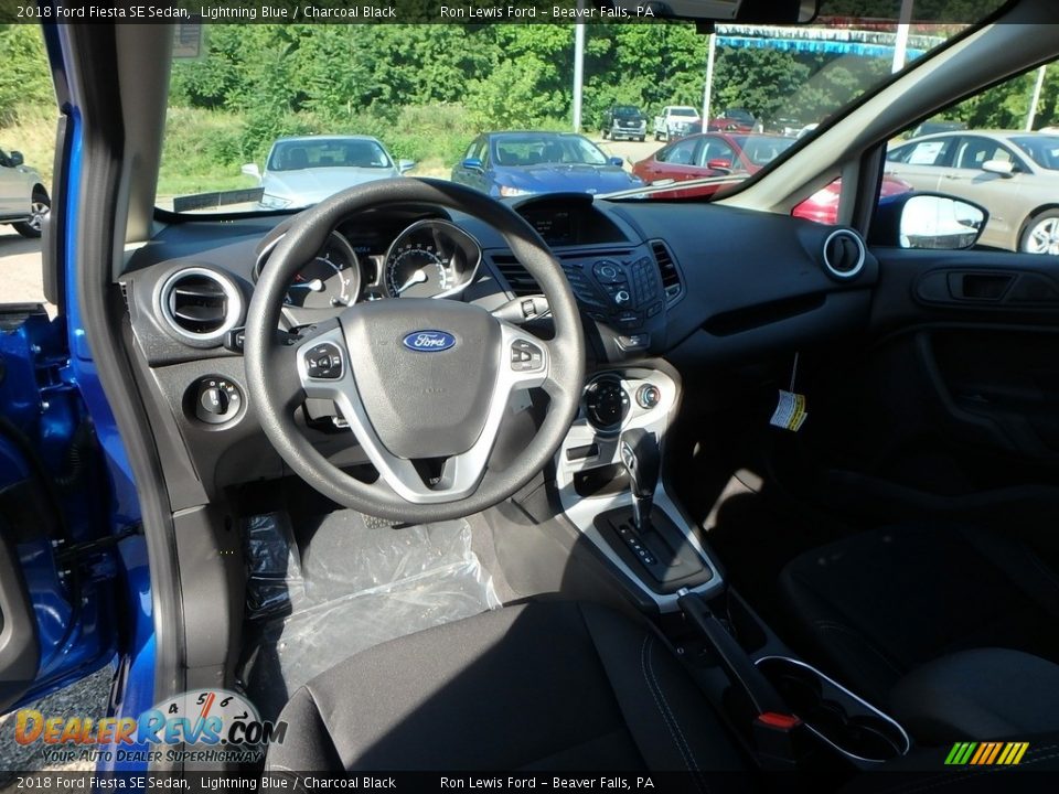 2018 Ford Fiesta SE Sedan Lightning Blue / Charcoal Black Photo #12