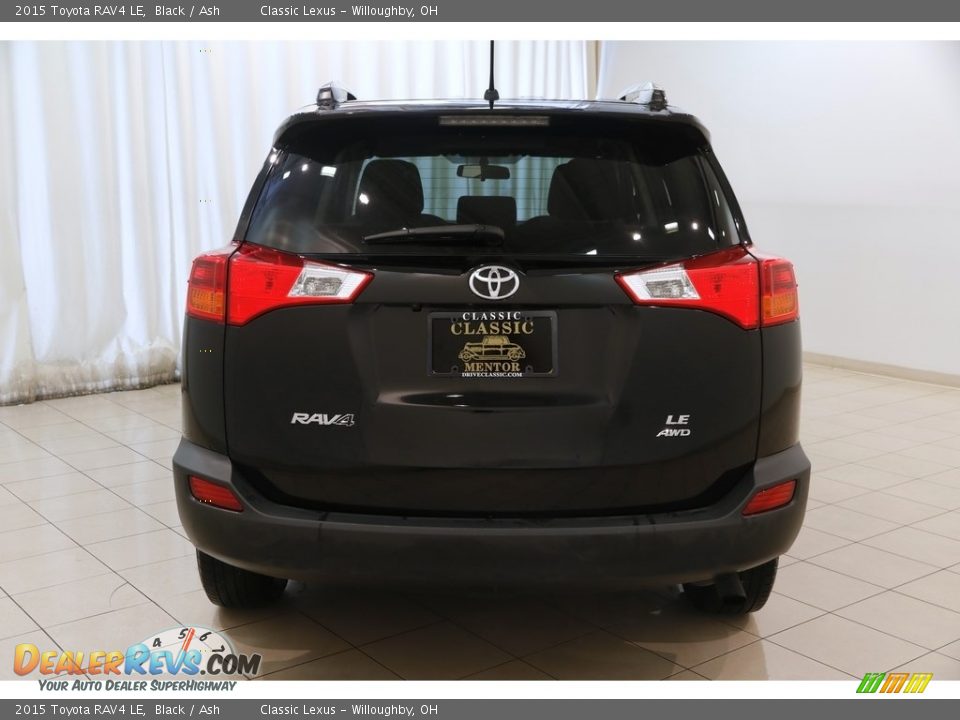 2015 Toyota RAV4 LE Black / Ash Photo #16