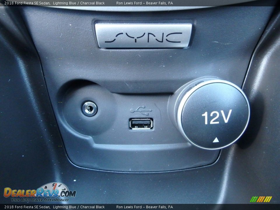 2018 Ford Fiesta SE Sedan Lightning Blue / Charcoal Black Photo #19