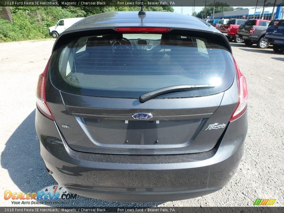 2018 Ford Fiesta SE Hatchback Magnetic / Charcoal Black Photo #4