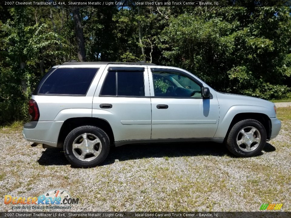 2007 Chevrolet TrailBlazer LS 4x4 Silverstone Metallic / Light Gray Photo #4