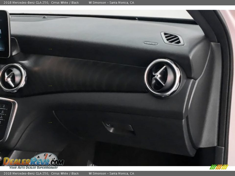 2018 Mercedes-Benz GLA 250 Cirrus White / Black Photo #26