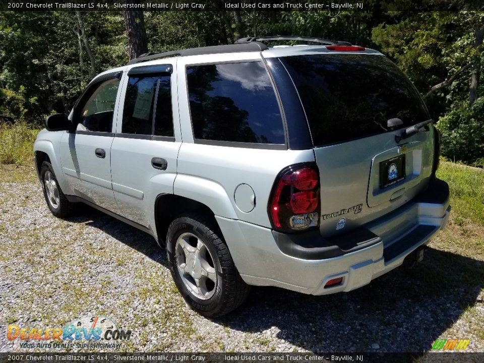 2007 Chevrolet TrailBlazer LS 4x4 Silverstone Metallic / Light Gray Photo #6