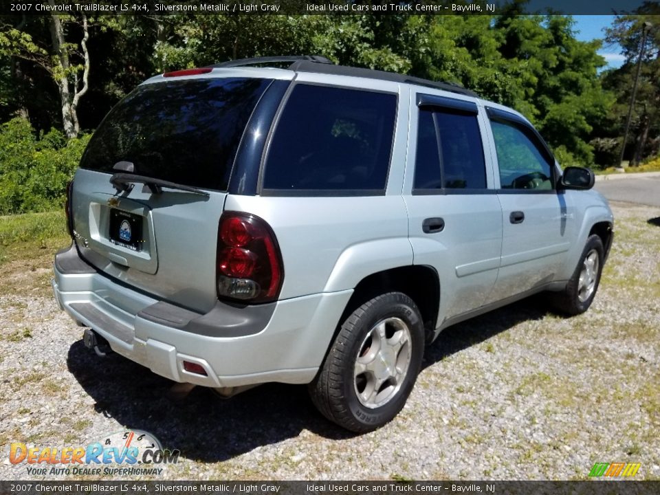 2007 Chevrolet TrailBlazer LS 4x4 Silverstone Metallic / Light Gray Photo #7