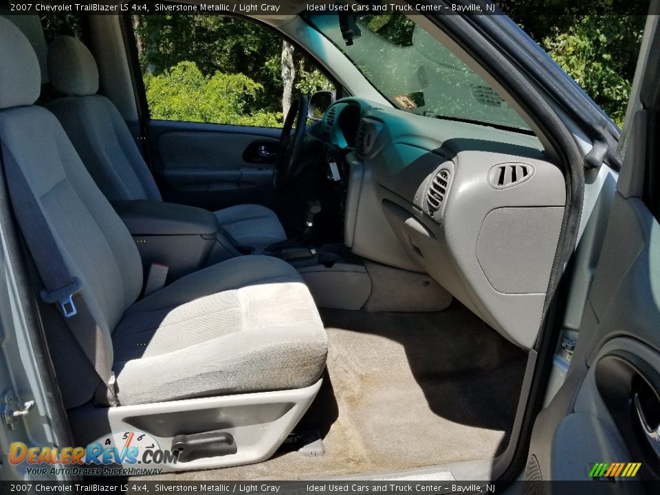 2007 Chevrolet TrailBlazer LS 4x4 Silverstone Metallic / Light Gray Photo #9