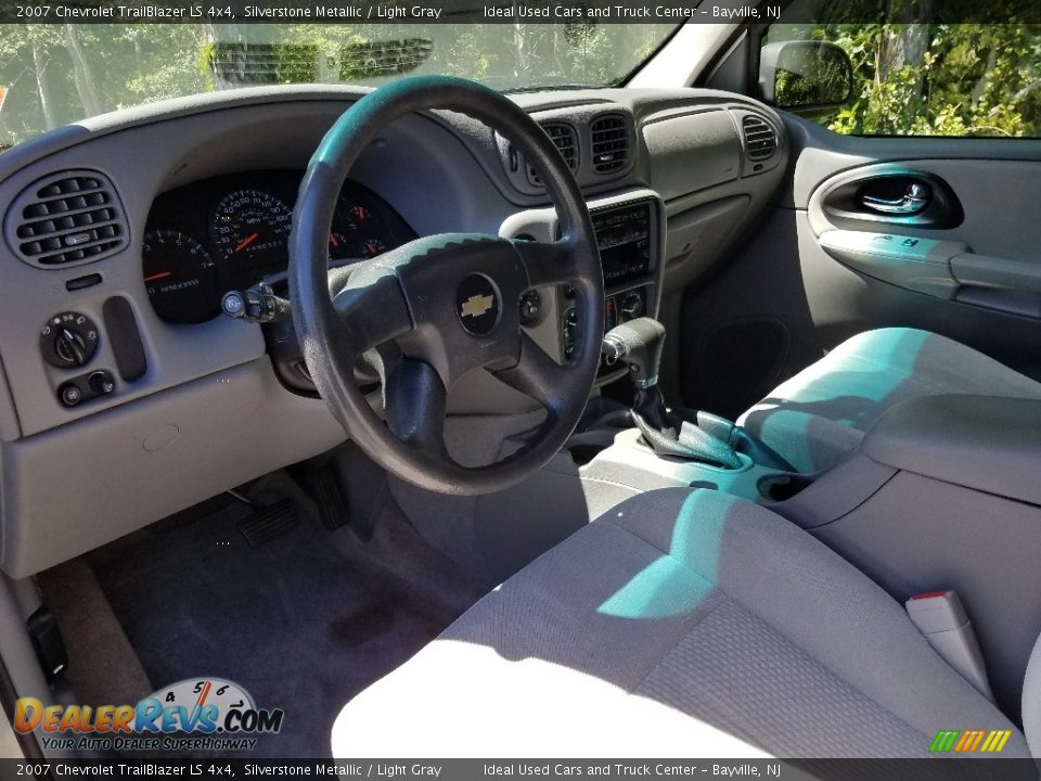 2007 Chevrolet TrailBlazer LS 4x4 Silverstone Metallic / Light Gray Photo #19