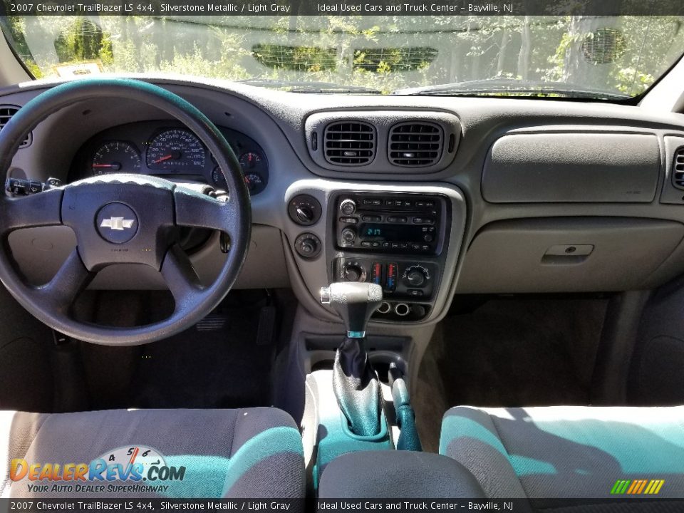 2007 Chevrolet TrailBlazer LS 4x4 Silverstone Metallic / Light Gray Photo #22
