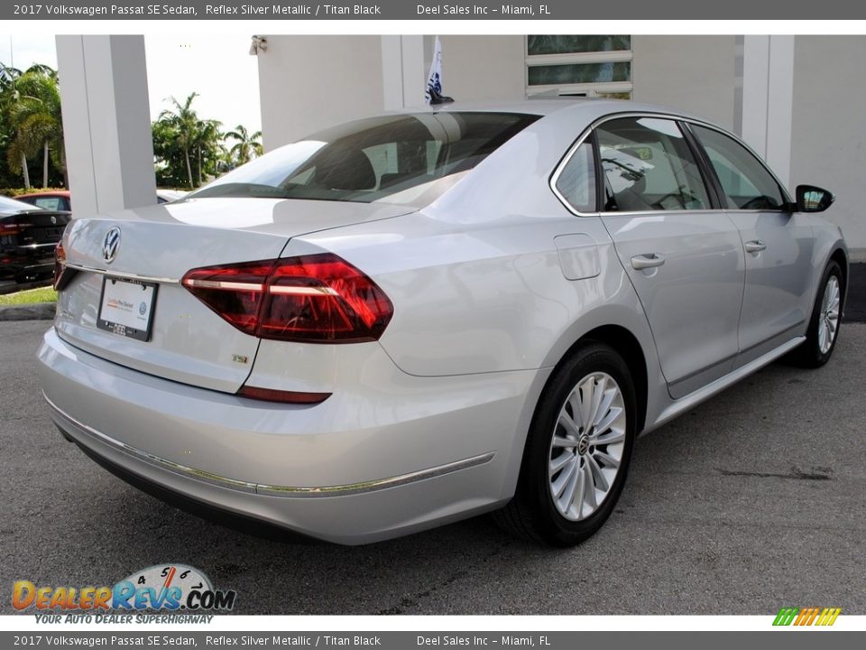 2017 Volkswagen Passat SE Sedan Reflex Silver Metallic / Titan Black Photo #10