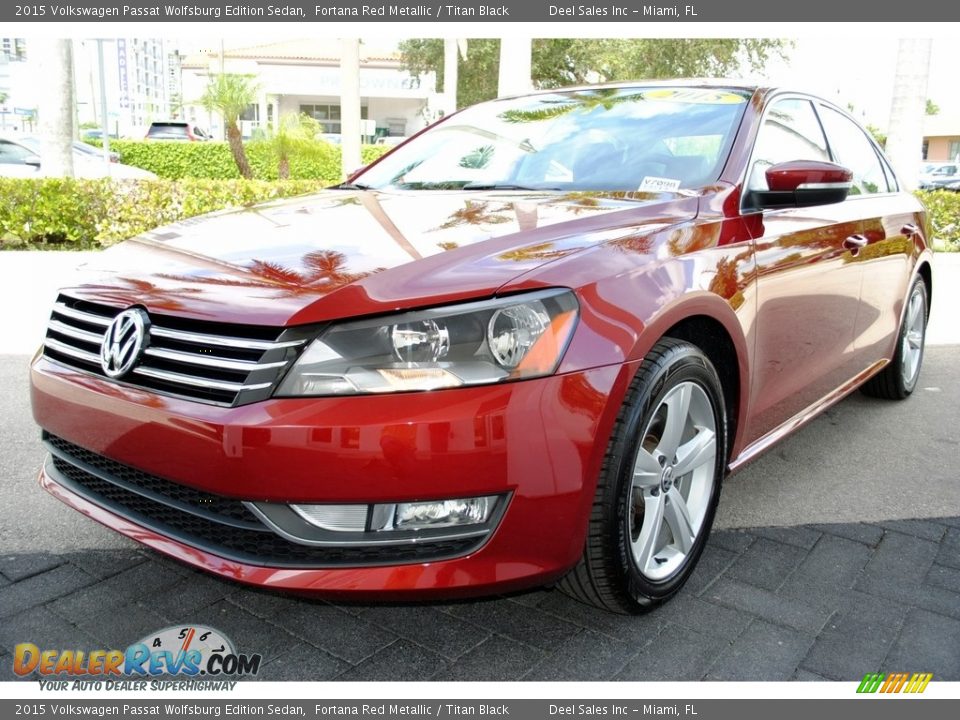 2015 Volkswagen Passat Wolfsburg Edition Sedan Fortana Red Metallic / Titan Black Photo #5