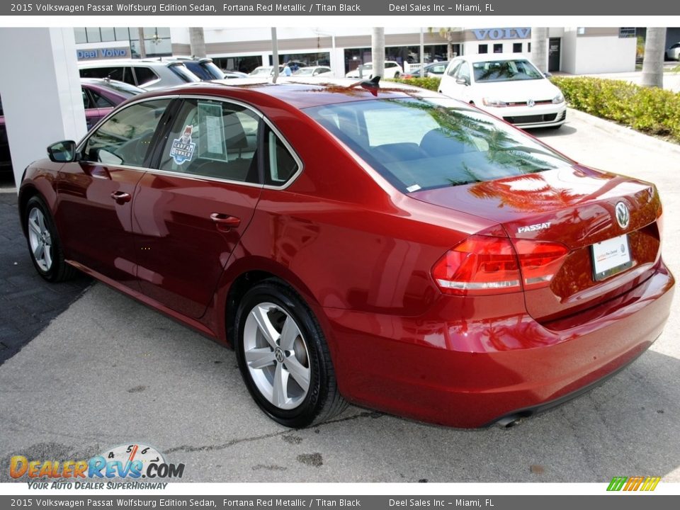 2015 Volkswagen Passat Wolfsburg Edition Sedan Fortana Red Metallic / Titan Black Photo #6