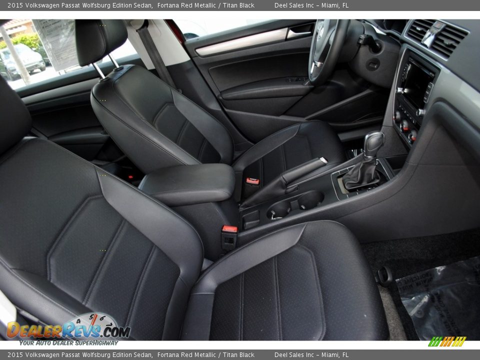 2015 Volkswagen Passat Wolfsburg Edition Sedan Fortana Red Metallic / Titan Black Photo #19