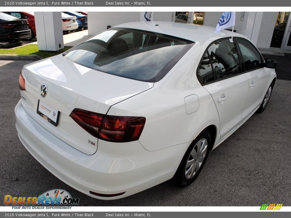 2016 Volkswagen Jetta S Pure White / Titan Black Photo #9