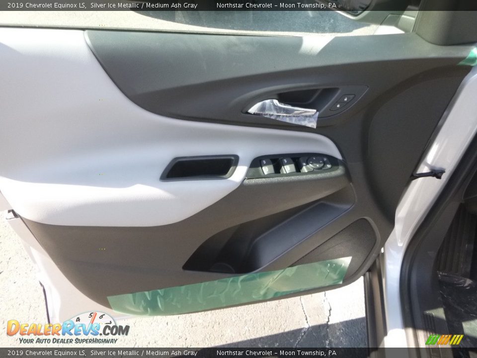 2019 Chevrolet Equinox LS Silver Ice Metallic / Medium Ash Gray Photo #12