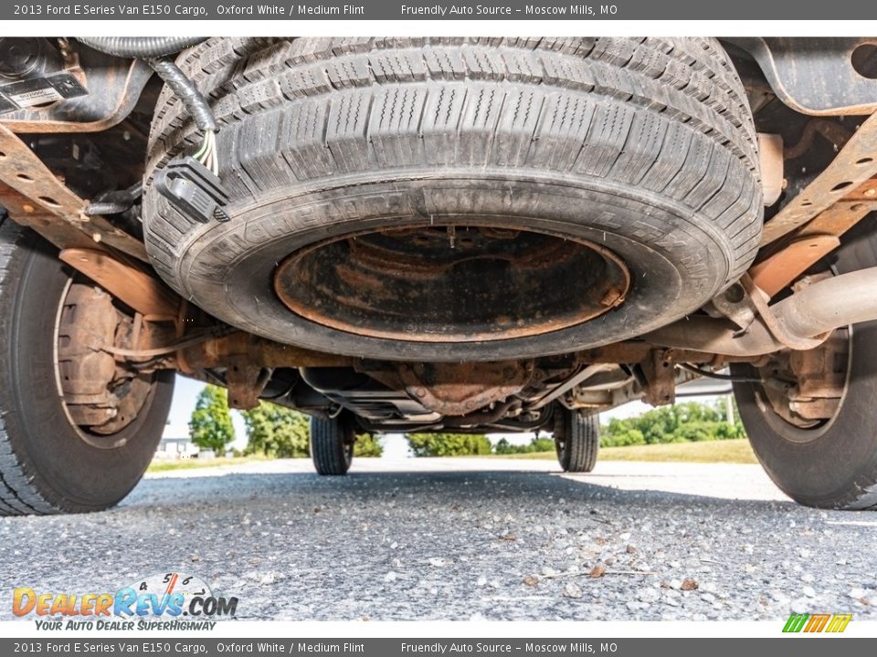 2013 Ford E Series Van E150 Cargo Oxford White / Medium Flint Photo #23