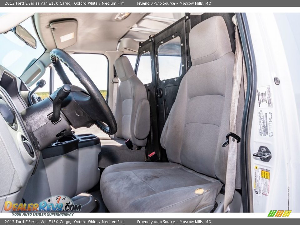 2013 Ford E Series Van E150 Cargo Oxford White / Medium Flint Photo #24
