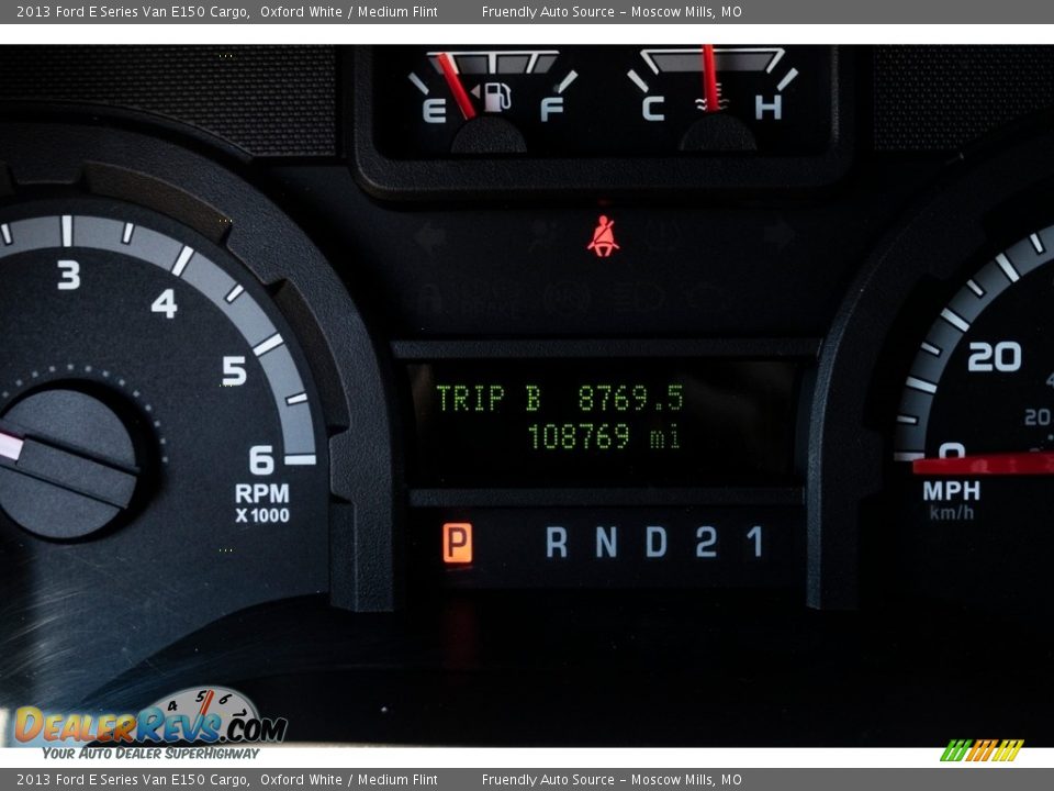 2013 Ford E Series Van E150 Cargo Oxford White / Medium Flint Photo #34