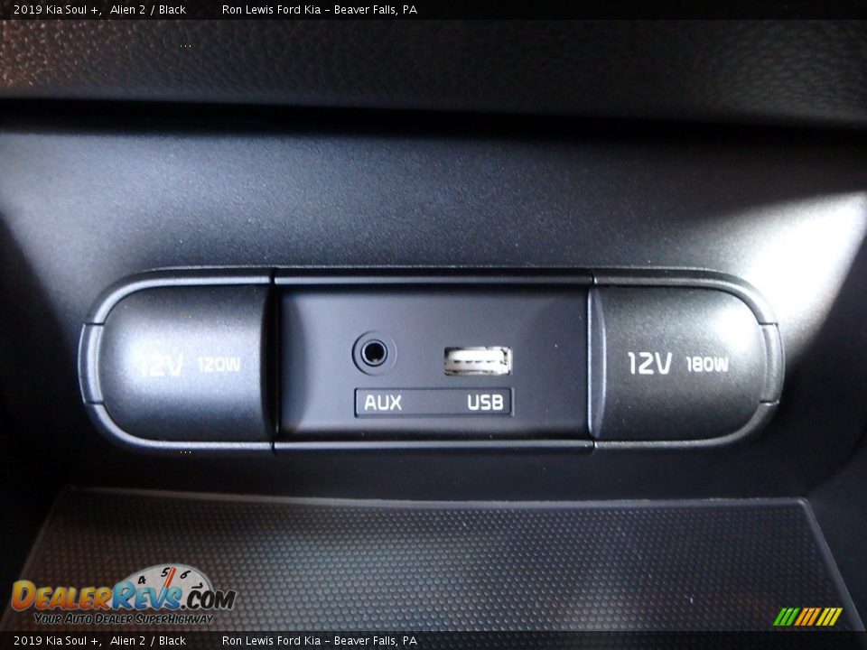 2019 Kia Soul + Alien 2 / Black Photo #18