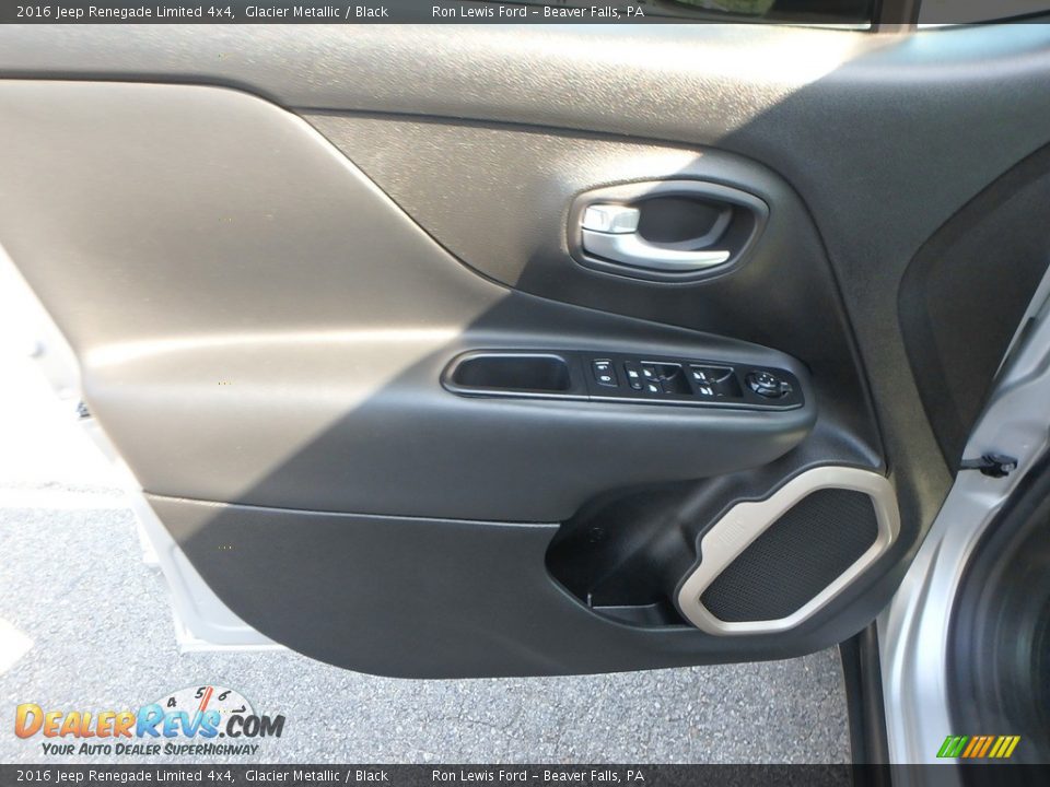 2016 Jeep Renegade Limited 4x4 Glacier Metallic / Black Photo #14