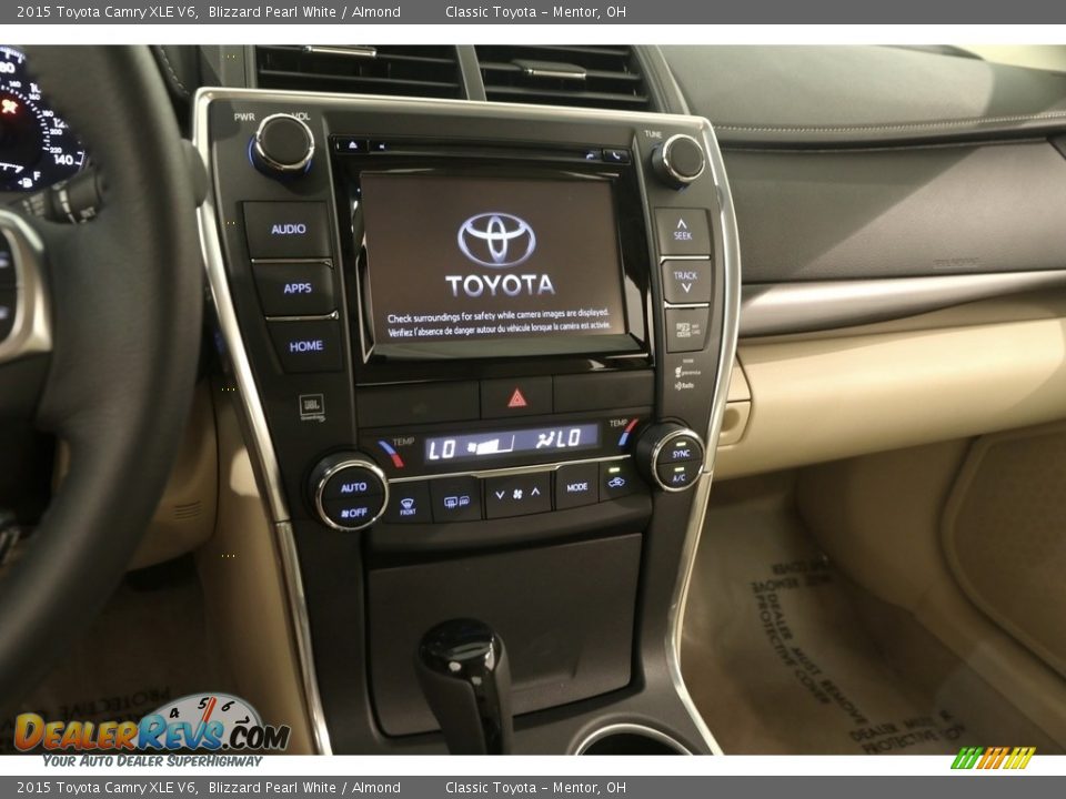 Controls of 2015 Toyota Camry XLE V6 Photo #9