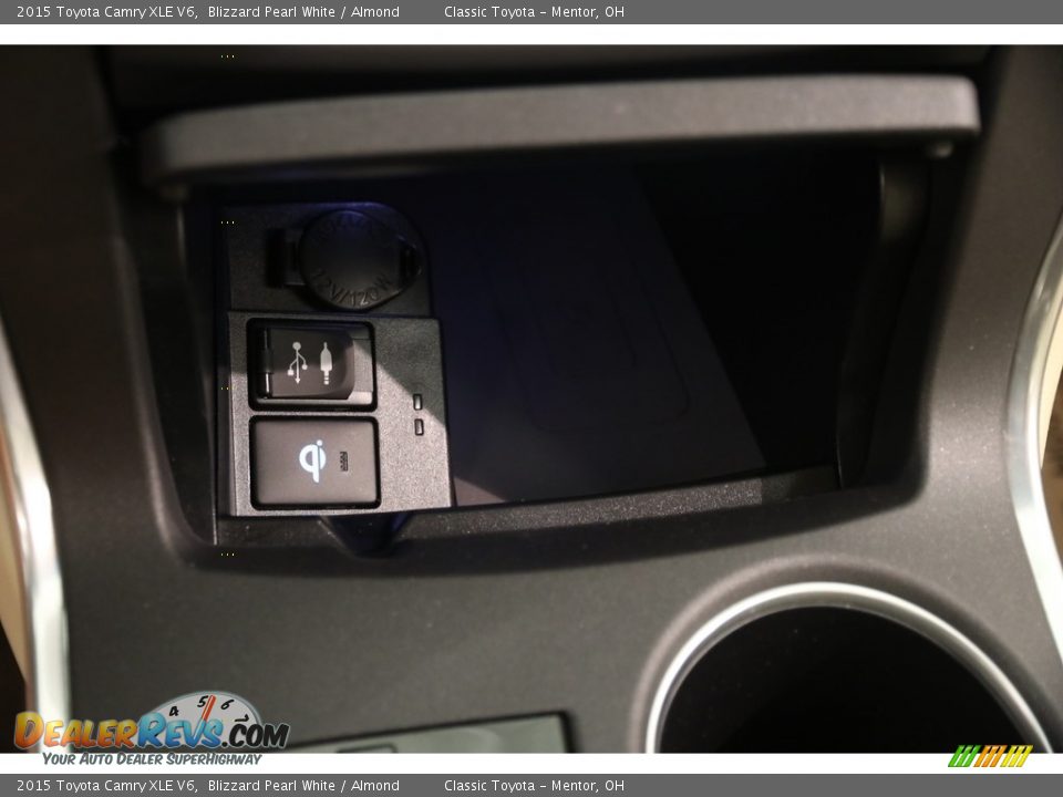 2015 Toyota Camry XLE V6 Blizzard Pearl White / Almond Photo #16