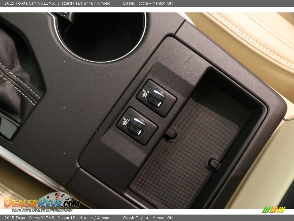 2015 Toyota Camry XLE V6 Blizzard Pearl White / Almond Photo #17