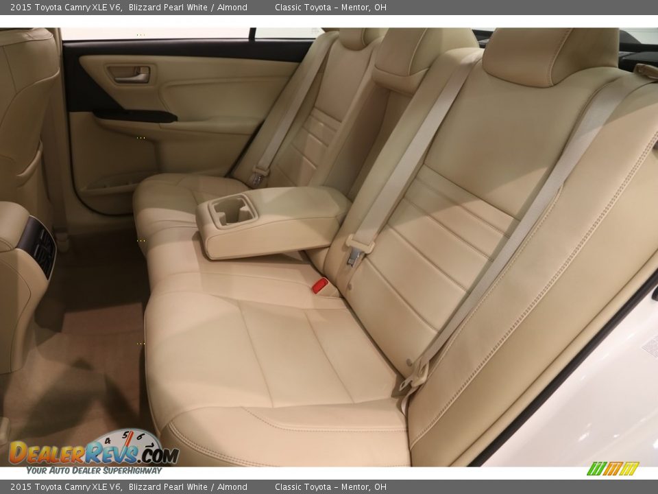 Rear Seat of 2015 Toyota Camry XLE V6 Photo #21