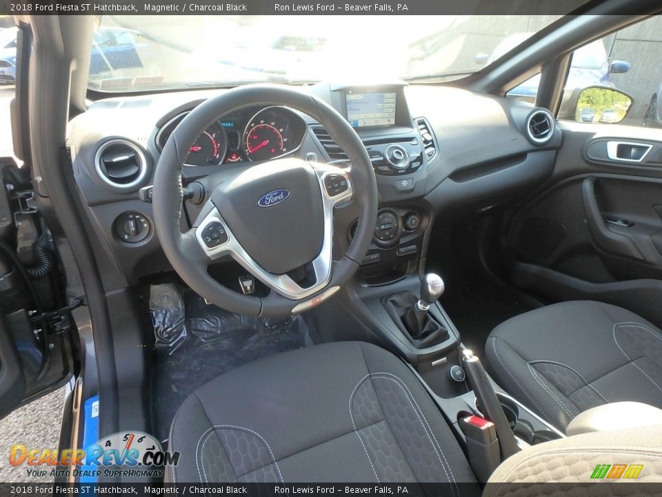 Charcoal Black Interior - 2018 Ford Fiesta ST Hatchback Photo #14