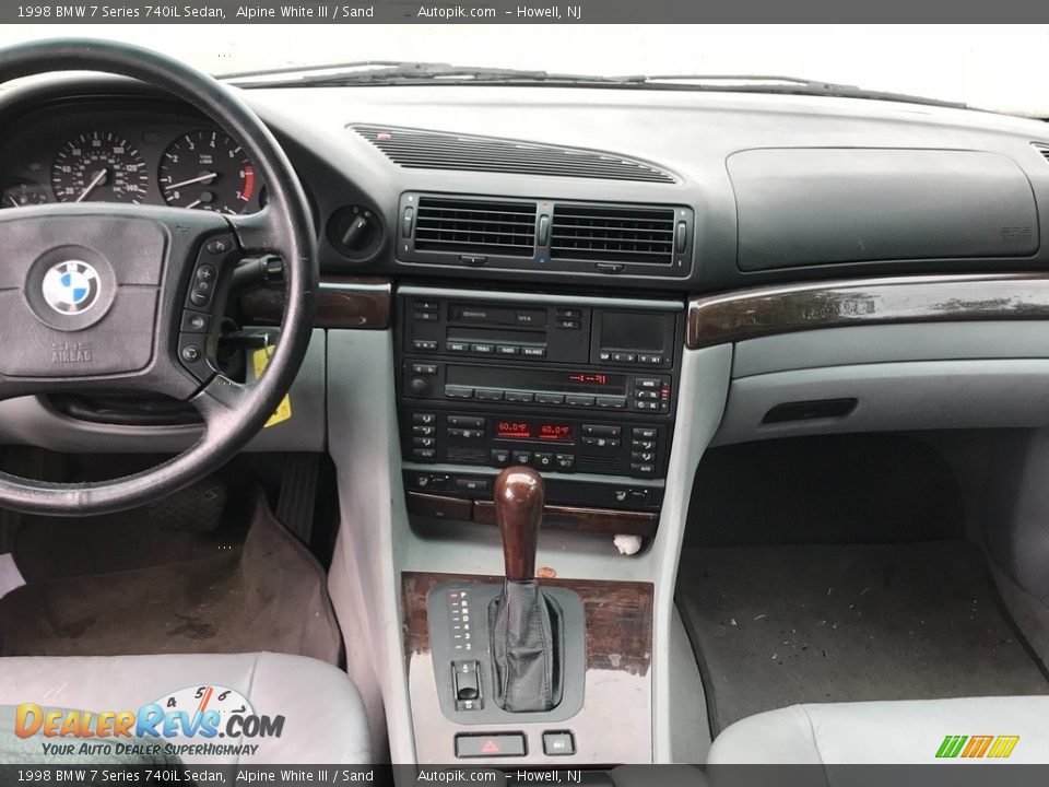 1998 BMW 7 Series 740iL Sedan Alpine White III / Sand Photo #12