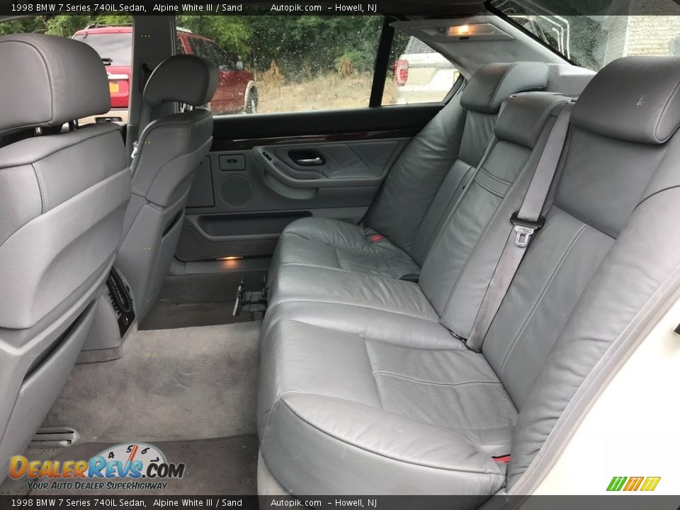 1998 BMW 7 Series 740iL Sedan Alpine White III / Sand Photo #17