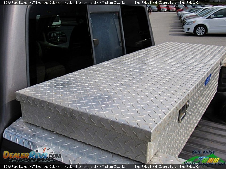 1999 Ford Ranger XLT Extended Cab 4x4 Medium Platinum Metallic / Medium Graphite Photo #22