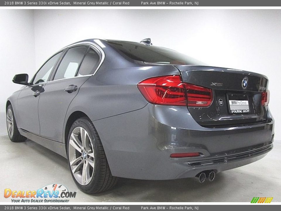 2018 BMW 3 Series 330i xDrive Sedan Mineral Grey Metallic / Coral Red Photo #3
