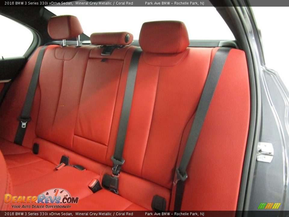 2018 BMW 3 Series 330i xDrive Sedan Mineral Grey Metallic / Coral Red Photo #13