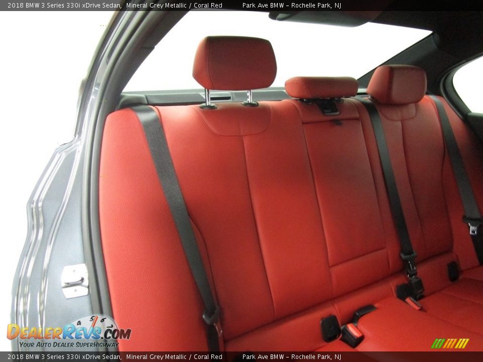 2018 BMW 3 Series 330i xDrive Sedan Mineral Grey Metallic / Coral Red Photo #19